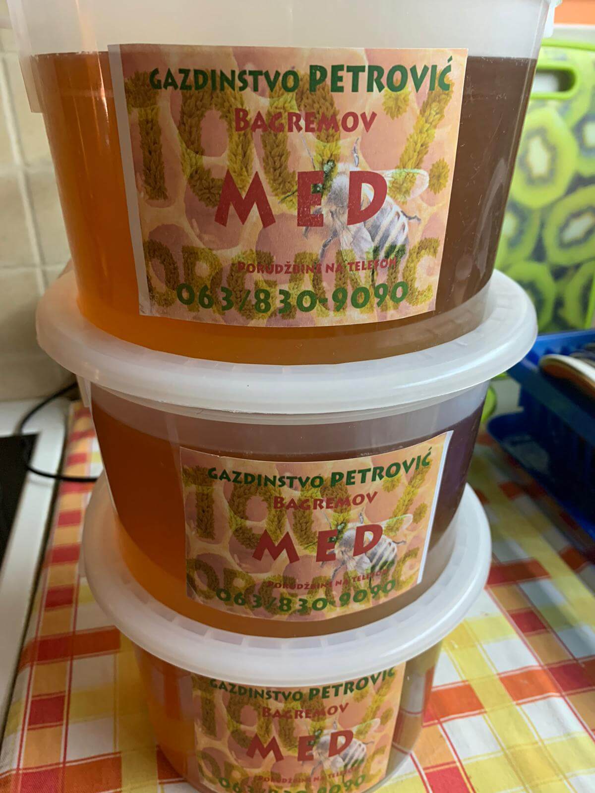 Prirodni med Petrović - Prodaja organskog meda - 100% prirodni med 1